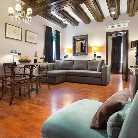 Stay U-Nique Apartments Carretes Барселона Екстериор снимка