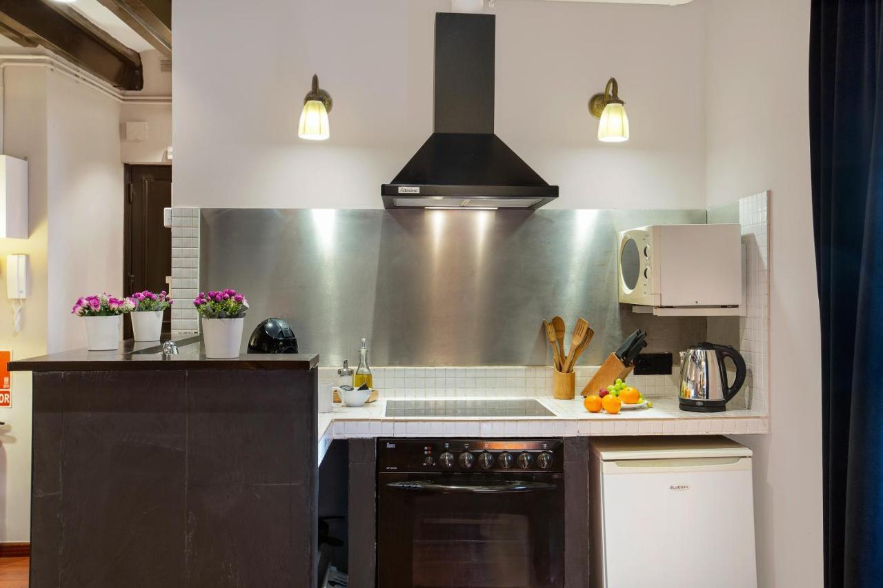 Stay U-Nique Apartments Carretes Барселона Екстериор снимка
